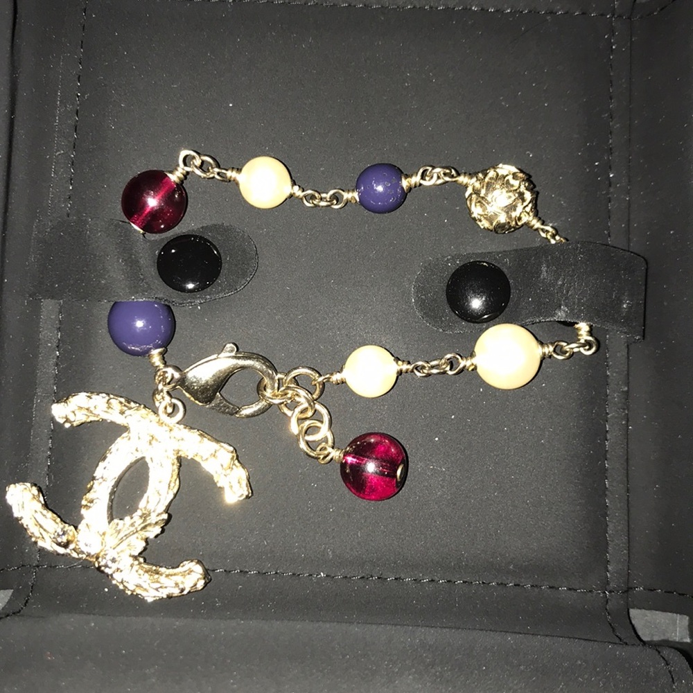 Authentic Chanel Crystal & Faux Pearl Bracelet - Picture 3 of 11